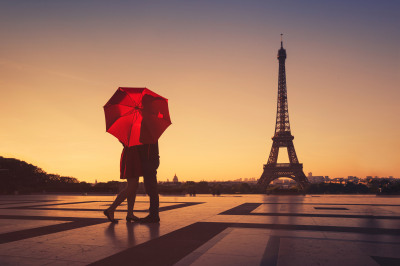 Valentine's Day is coming and Parisian chocolatiers are at work!